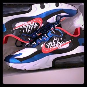 NIKE AIR MAX 270 REACT